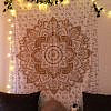 Mandala Wandtuch mit Lichterkette in warm weiß